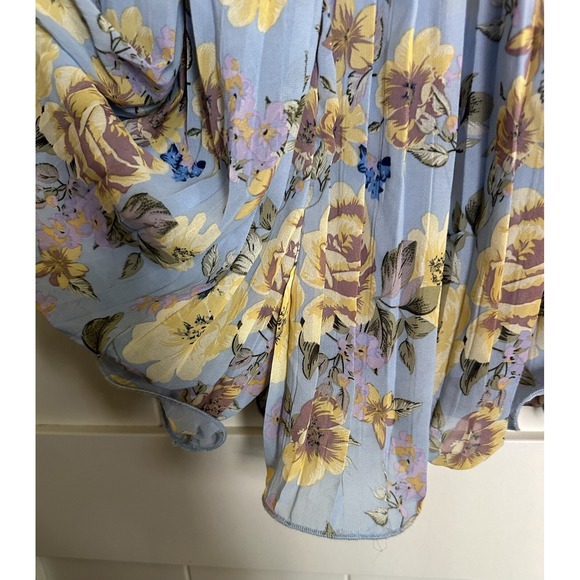 NWT ENDLESS ROSE Women's BOHO Chiffon ROMPER Lt Blue Floral Ruffled Lined Size M - Picture 3 of 10